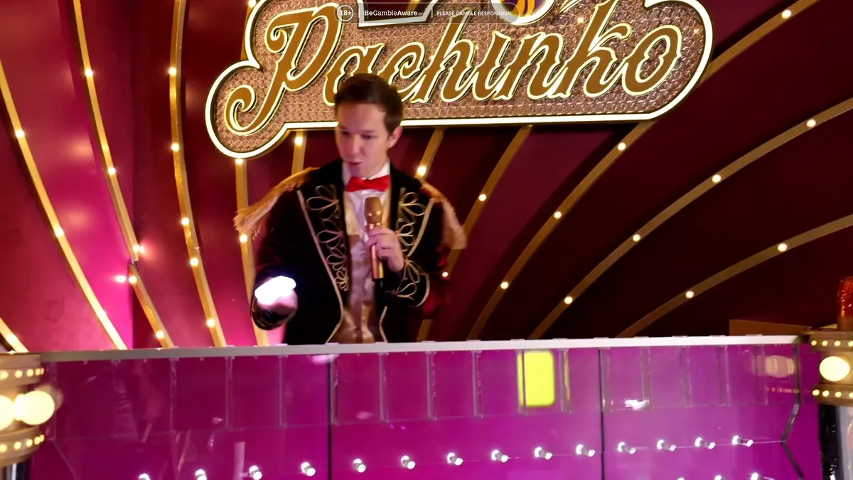 Il conduttore di Crazy Time sotto l’insegna Pachinko